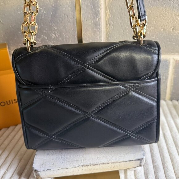 Michael Michael Kors Serena Bag - Picture 4 of 6